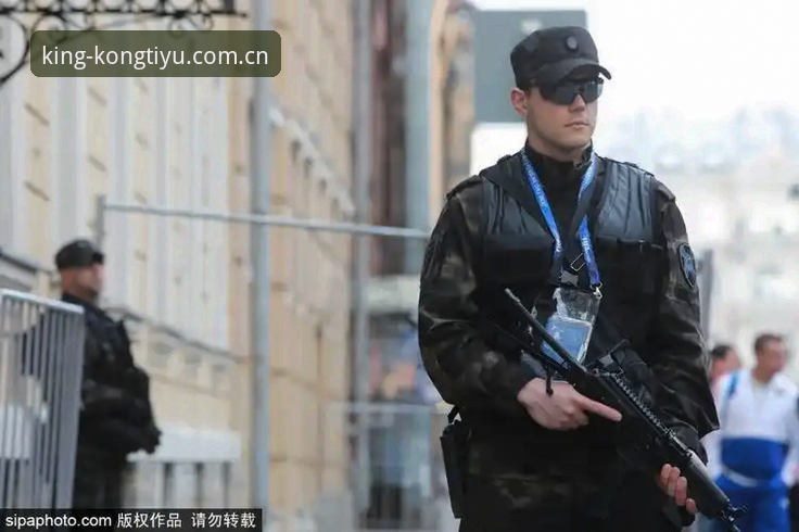 世界杯安保资讯追更指南：从英警赴美看赛事信息获取技巧